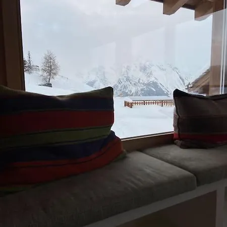 In Out Swiss Alps Charelle By Jolidi * ננדה